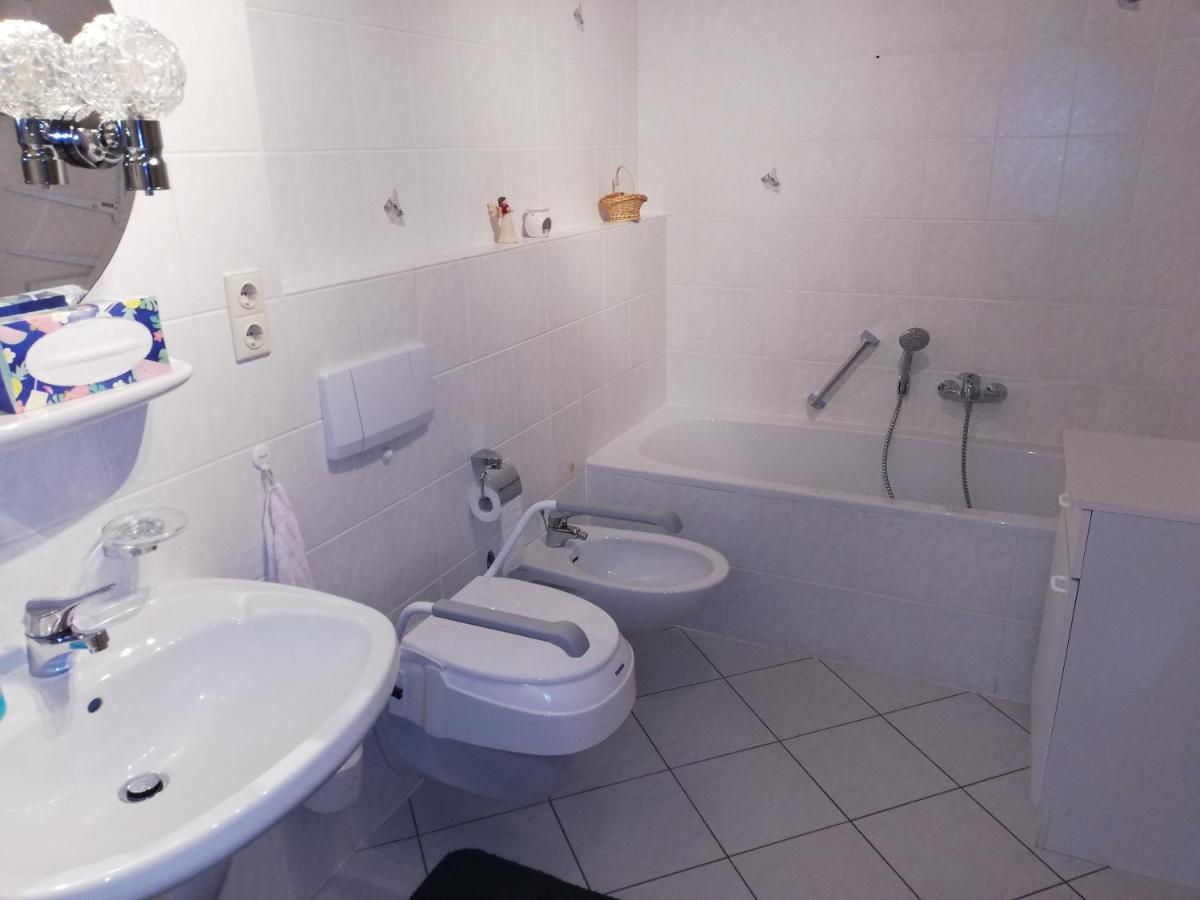 Ferienwohnung Eifelgold Esch Esch  エクステリア 写真